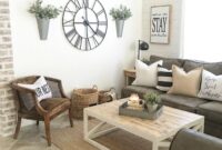 How to decorate a small living room space