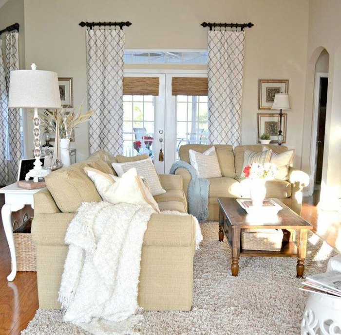 How to decorate a living room with loveseat