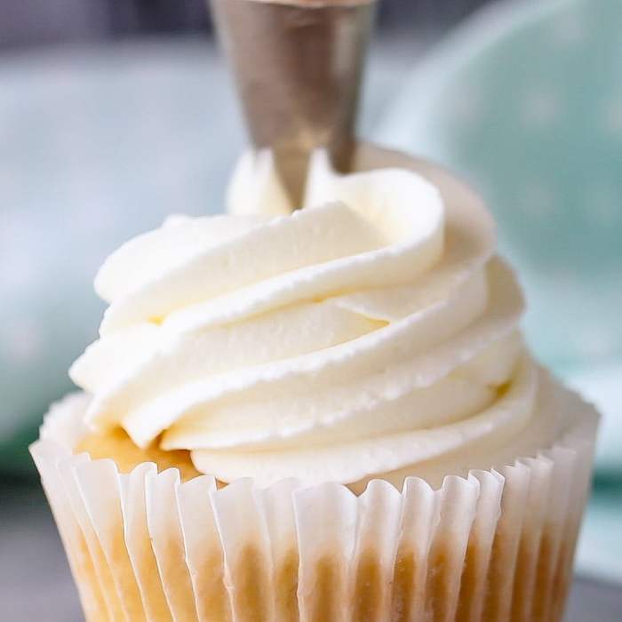 How to make whipping cream for cake decoration